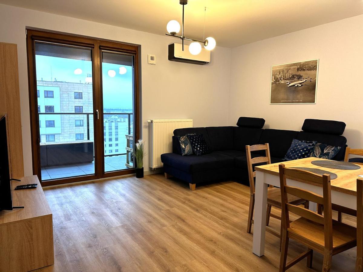 Apartament Lotnisko Chopina Warsaw Airport Varsóvia Exterior foto