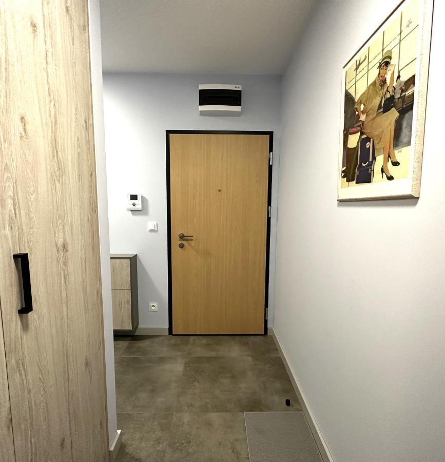 Apartament Lotnisko Chopina Warsaw Airport Varsóvia Exterior foto