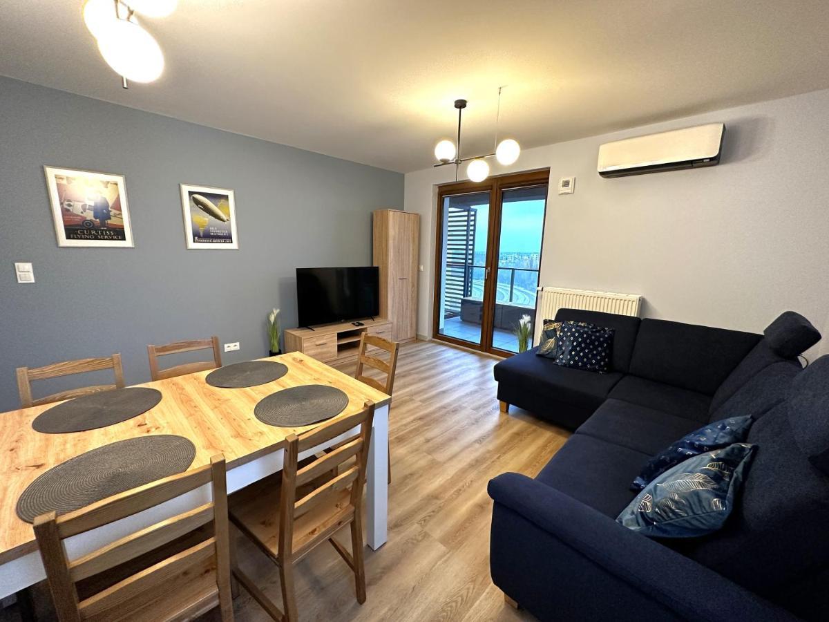 Apartament Lotnisko Chopina Warsaw Airport Varsóvia Exterior foto